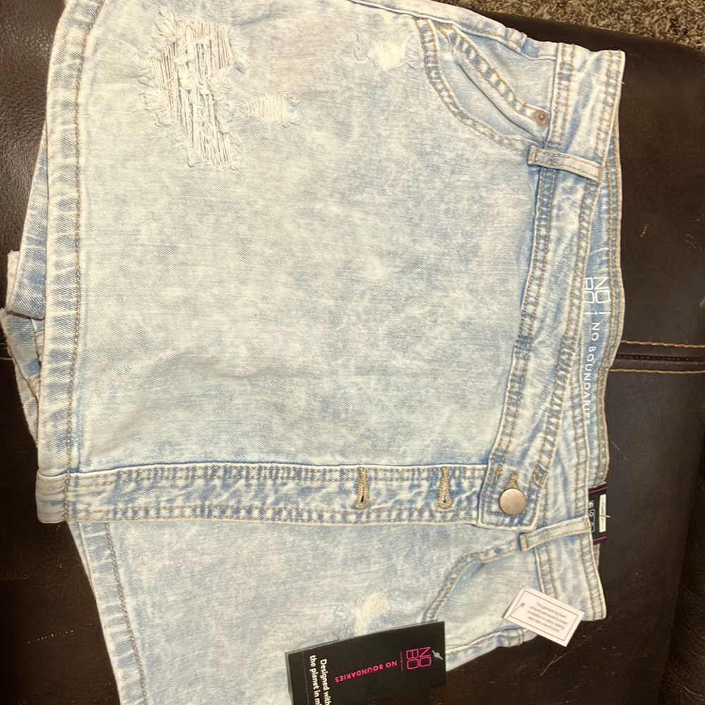 Size 5 women skort with high rise waist.